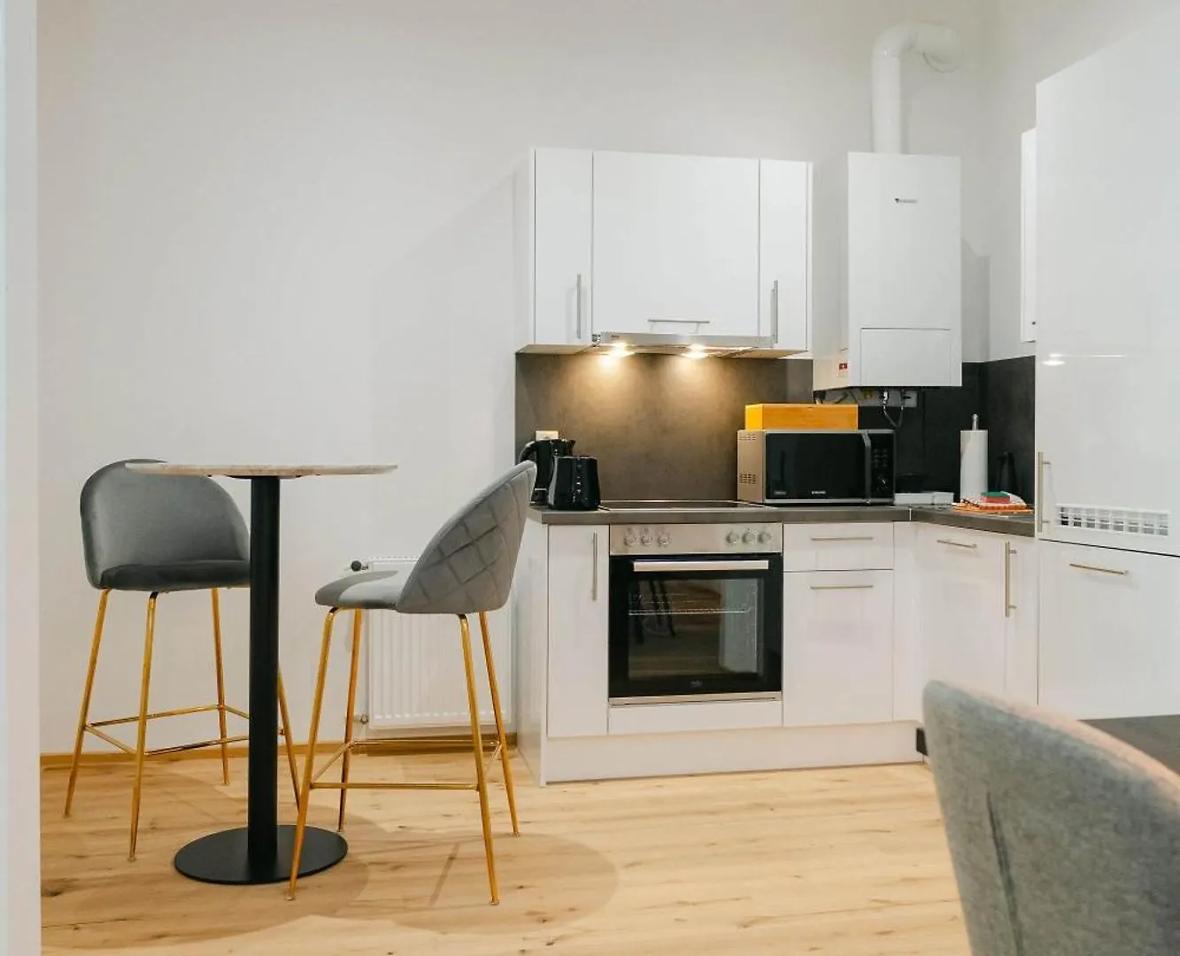 Apartament Comfy 3Br Perfect For 4-6 Metro Free Parking Wiedeń